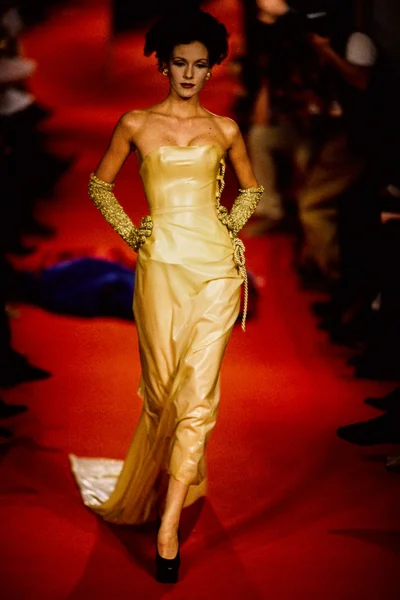 Look 38
